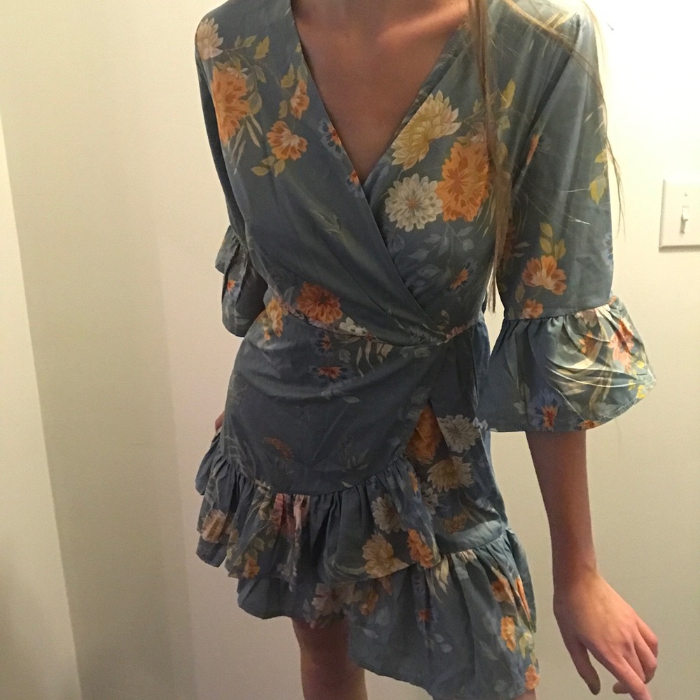 Vintage flowered dress 🌸